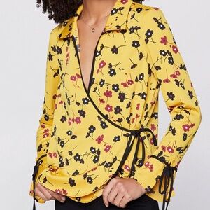 BCBGeneration floral V-Neck long sleeve wrap top size S